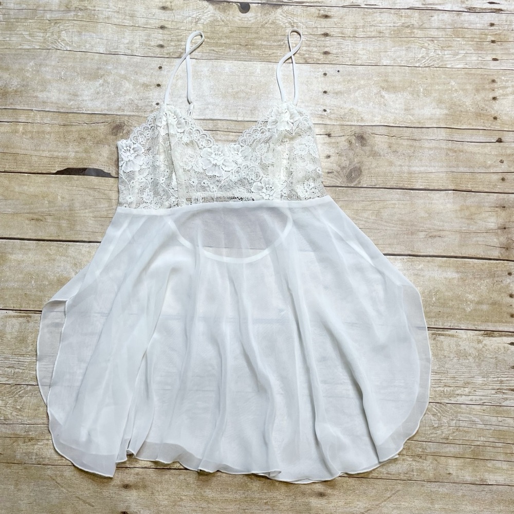 Victoria’s Secret Off White Lacy Teddy Chemise Cami